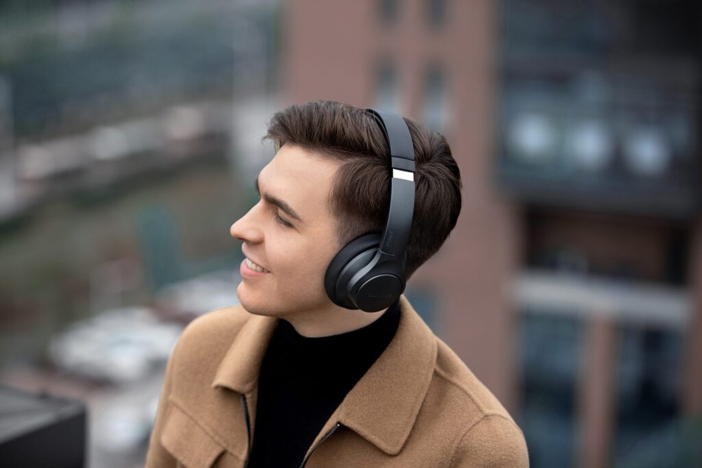 Soundcore Life Q20 over-ear Bluetooth headphones with hybrid active noise cancellation, black color, memory foam ear cups.